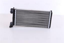 NAGRZEWNICA BMW 1 06- NISSENS NIS 70523