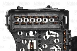 PRZEŁĄCZNIK ŚWIATEŁ RENAULT CLIO 2 VAL251783