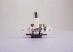REG.NAP./BOSCH/ 14V /120A/ CHRYSLER VOYAGER 2,5TD 95-00 PG12.6. 1 197 311 214