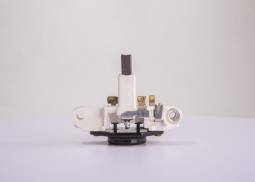 REG.NAP./BOSCH/ 14V /120A/ AUDI 91- PG12.6. 1 197 311 223
