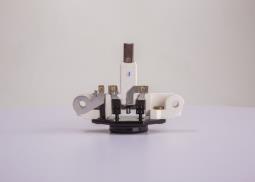 REG.NAP./BOSCH/ 14V /120A/ CHRYSLER VOYAGER 2,5TD 95-00 PG12.6. 1 197 311 214