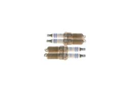 HR8MCV+ ŚWIECA ZAPŁ.BOS +39 YTTRIUM     /OPAKOWANIE ZBIORCZE 4-SZT/ PG7.1. 0 242 229 902  KPL.4SZT.